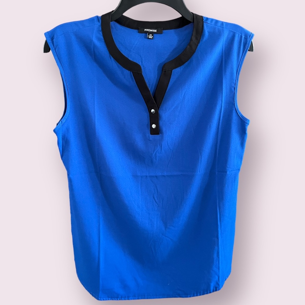 Premise‎ bright blue v-neck tank/shell size x-small
